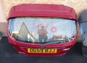 Klapa tylna tył ford fiesta MK7 3D 5D 2