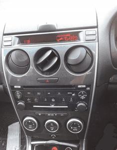 Mazda 02-08 Radioodtwarzacz radio lift 1