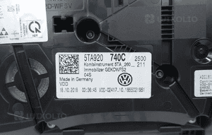 Licznik zegary vw touran iii 5TA 48690K 5TA920740C 5