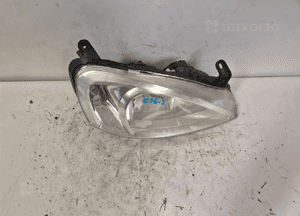 * LAMPA PRZEDNIA PRAWA PRZÓD PRAWO OPEL CORSA C 4