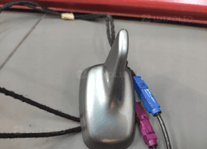 Audi Q7 4L antena dachowa rekin LY7E wzmacniacz antenowy oryginał bdb 2