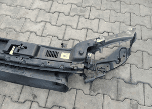 Volvo V50 S40 05 pas przedni wzmocnienie przod 3