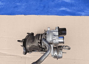 toyota c-hr corolla auris turbosprężarka 1.2 17201-47011 VB40 4