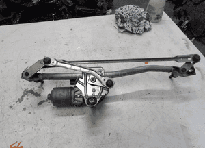 SILNICZEK WYCIERACZEK AUDI A8 D4 4H1955023C 2