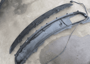 MERCEDES R 251 kratka maski wlot spryskiwacze