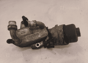 Opel 2.0 diesel opel insignia 55565958 CHŁODNICZKA OBUDOWA FILTRA OLEJU 1