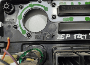 Ramka osłona deski rozdzielczej radia land rover defender 7H12-045F67 07-14 6