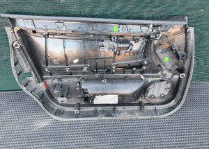 Boczek drzwi Prawy Przod UK Anglik Alcantara Swing Audi A4 B6 B7 12