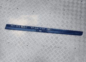 LISTWA DZWI PRAWY PRZÓD AUDI A4 B6 S-LINE 8E0853960C RADOM 1