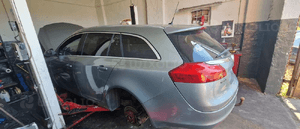 Opel Insignia kombi błotnik ćwiartka tylna lewa