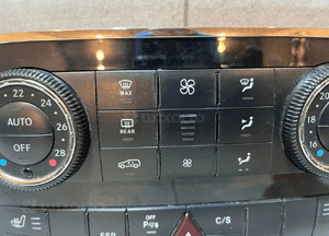 Mercedes W251 panel klimy esp grzania foteli ładny 6
