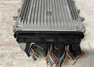 Bmw e70 e71 komputer silnika sterownik 4.0d 8510841 n57d30b 0281017021 4