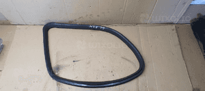 Uszczelka szyby prawy tył tylna prawa Mercedes GL X166 W166 A1666809000 A1666806601 2