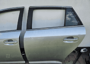 Toyota AVENSIS T27 09-18 drzwi lewe tył tylne 1F7 kombi 3