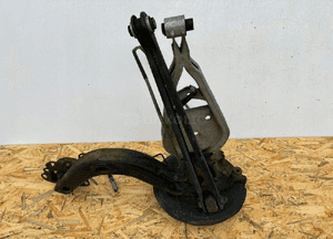 BMW X3 E83 Zwrotnica tył prawa - 16492 1