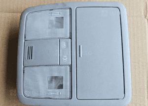 Toyota Avensis T27 lampka sufitowa schowek na okulary 1
