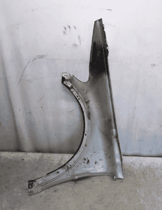 Błotnik prawy przedni przód volvo C30 przedlift srebrny 426 4