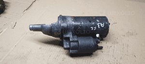 Rozrusznik starter silnika Audi A6 C5 2.5 TDI 059911023H 3