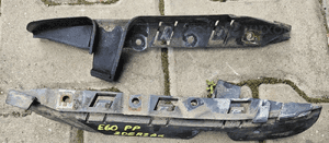 BMW E60 E61 ślizg na błotnik przód prawy 2