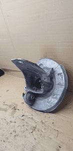 Zwrotnica piasta lewy tył tylna lewa BMW 5 E61 6