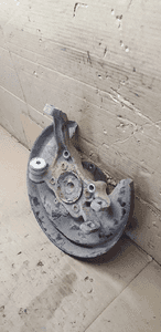 Zwrotnica piasta lewy tył tylna lewa VW Phaeton 3.2 R32 4