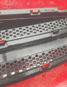 Atrapa Grill Peugeot Partner I 1 Lift 9644758777 2002 KKN czerwony 4