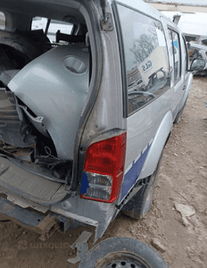 Ćwiartka błotnik prawy tył nissan pathfinder 2