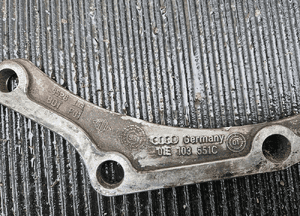 Dystans Blacha 01E103551B 01E103551CFlansza Kołnierz Skrzynia Biegow Silnik Audi A4 B6 B7 A6 C5 VW 24