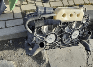 Chłodnica wody cieczy toyota avensis T25 2.0 2.2 d diesel wentylatory klimatyzacji 3