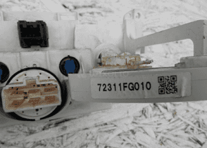 Panel Nawiewu Klimatyzacji Subaru Impreza GH 72311FG010 3