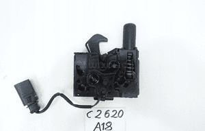 Zamek maski przód maski audi A1 82A 19- 4
