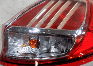 Ford fiesta MK7 lift lampa prawa tył led europa 3
