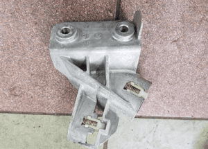 łapa skrzyni linek aveo t 300 1.2 12v 55567555