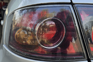 Seat Ibiza 02 lampa w blotnik prawa lewa   tyl tylna 1