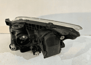 Toyota Avensis T25 lampa przednia H7 prawa - 15086 5