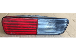 Lampa tylna prawa dolna w zderzak Land Rover Discovery 2 II Lift