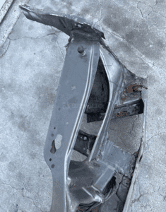 MERCEDES e 124  pas przedni belka wzmocnienie czołowe okular 5