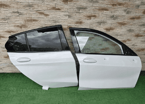 Drzwi bmw 1 F40 kolor A300 1