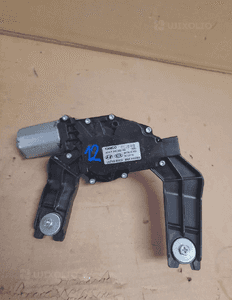 SILNICZEK WYCIERACZKI TYŁ HYUNDAI I30 I 1 FD (2007-2010) HB 98700-2L000 1