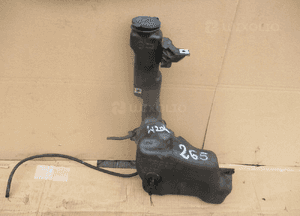 Zbiorniczek spryskiwaczy mercedes W204 1