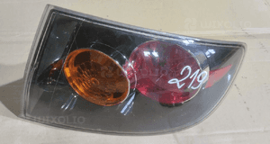 Lampa prawa tył tylna w błotnik mazda 3 bk 1