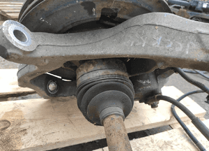 Jeep cherokee liberty kk 2.8CRD 07-12r. zwrotnica półoś tarcza zacisk przód 5