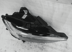 Volvo XC60 ii lift idealna full led lampa przednia prawa 4