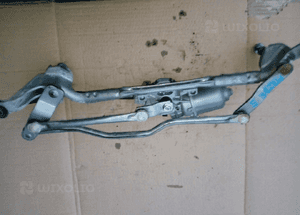 Mazda 5 mechanizm silniczek wycieraczek przód 6