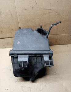 Obudowa filtra powietrza Audi A6 C5 2.5 TDI 4B0133837E 1