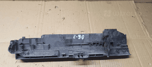 Uchwyt mocowanie chłodnicy prawe BMW E90 7524914 1