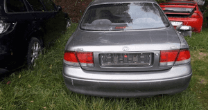 Mazda 626 GE Sedan Klapa tylna tył w kolor 2