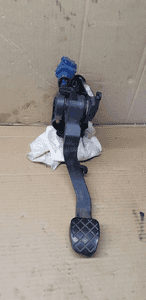 Pedał sprzęgła pompka Skoda Rapid 6R1721059AA 1