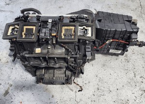 OBUDOWA NAGRZEWNICY PIEC BMW F10 F11 lift LCI EU 5