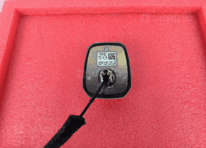 Audi A4 B9 A5 Antena dachowa GPS 8W7035503B Kolor Biały Y9L 2